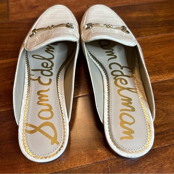 Sam Edelman Cream and Gold Flats with Textured Design - Picture 5 of 12